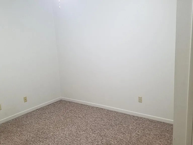 215 Harbor Dr — Photo 9