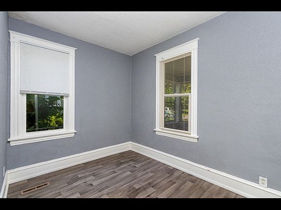 5th image of 2620 Quincy St NE #1