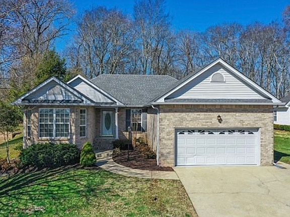 2nd image of 372 Woodlands Dr