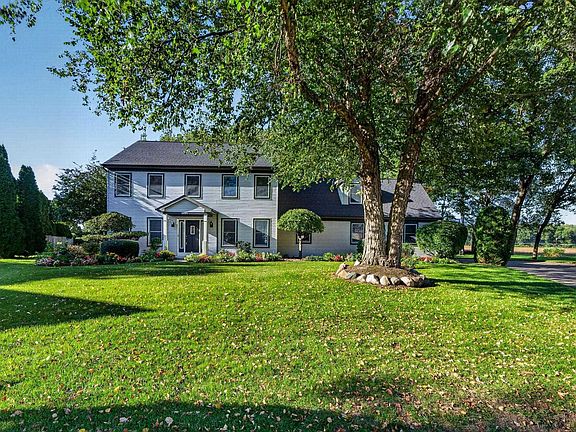 3rd image of 50505 Deer Ridge Ct