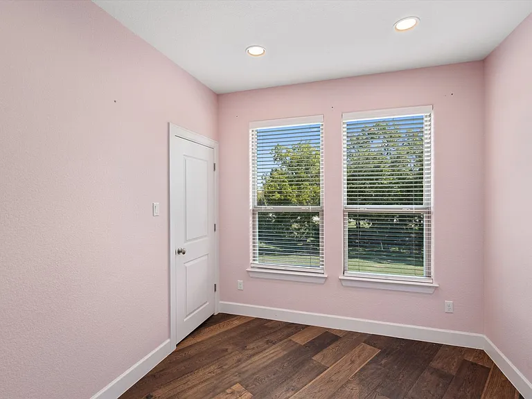 1614 Cedar Bend Dr — Photo 28