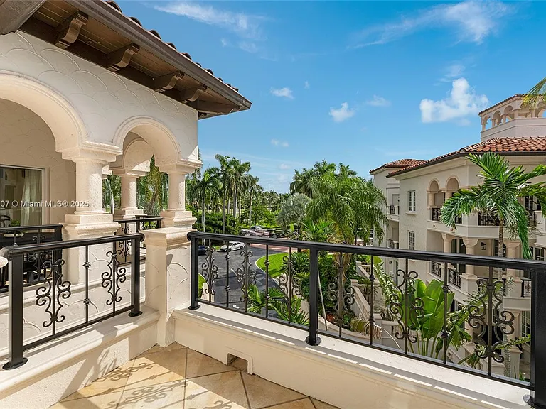2331 Fisher Island Dr #4301 — Photo 32