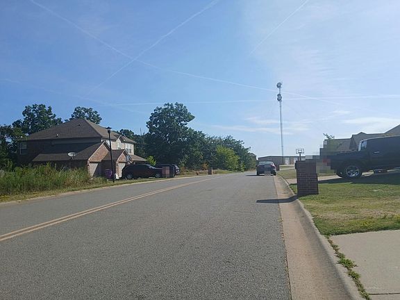 5th image of 14417 Skyline Dr