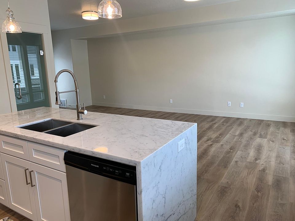 1st image of 3672 S 900 E #893