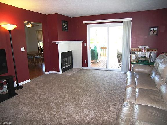 4th image of 1044 East Blvd
