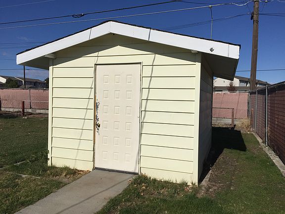 Storage shed 10 x 12