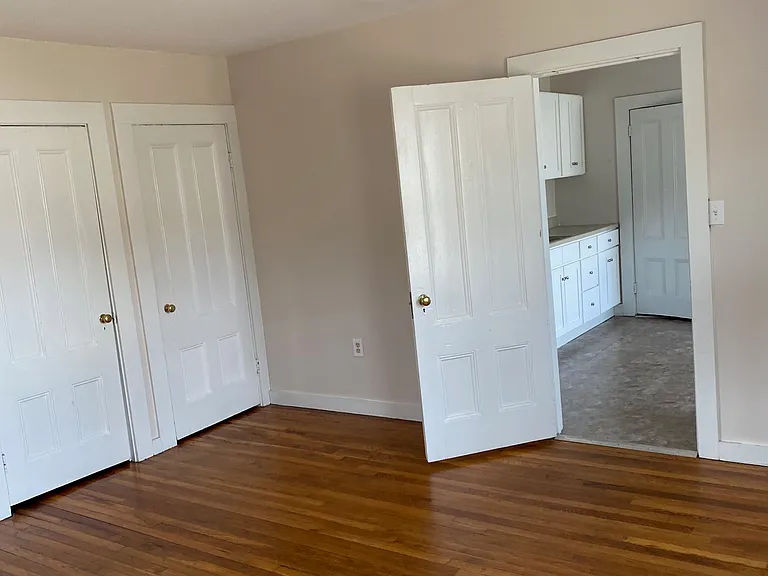 13 Magnolia Ave #1L — Photo 2