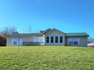 18465 Sparrow Rd, Senecaville, OH 43780