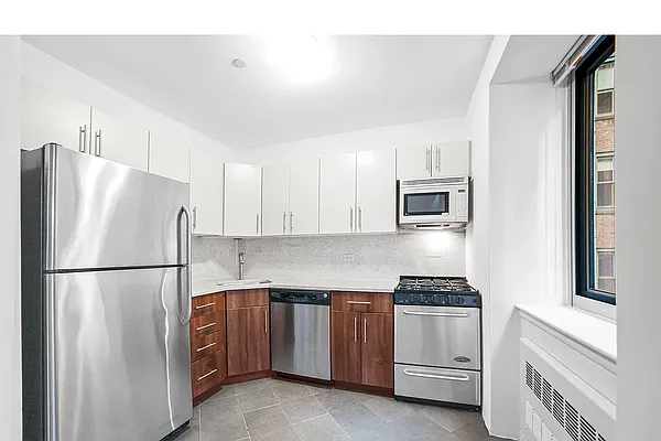 Rented by REAL New York | media 3