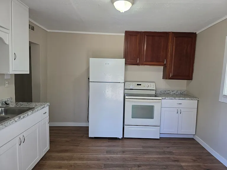 1547 W Byers Pl — Photo 13