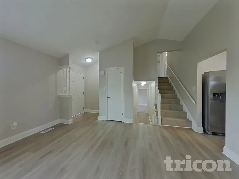 5801 Leaf Ct — Photo 2