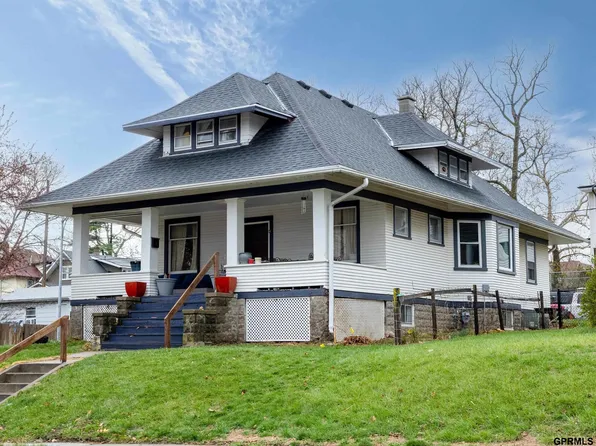 2334 S 31st St, Omaha, NE 68105