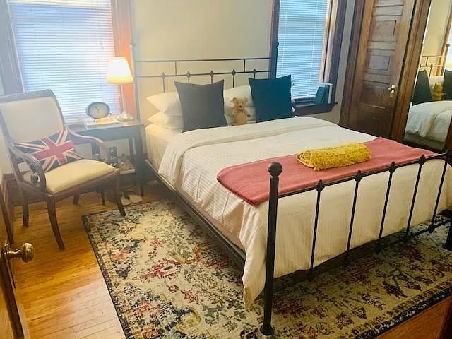 2214 N Kenmore Ave #2 — Photo 13