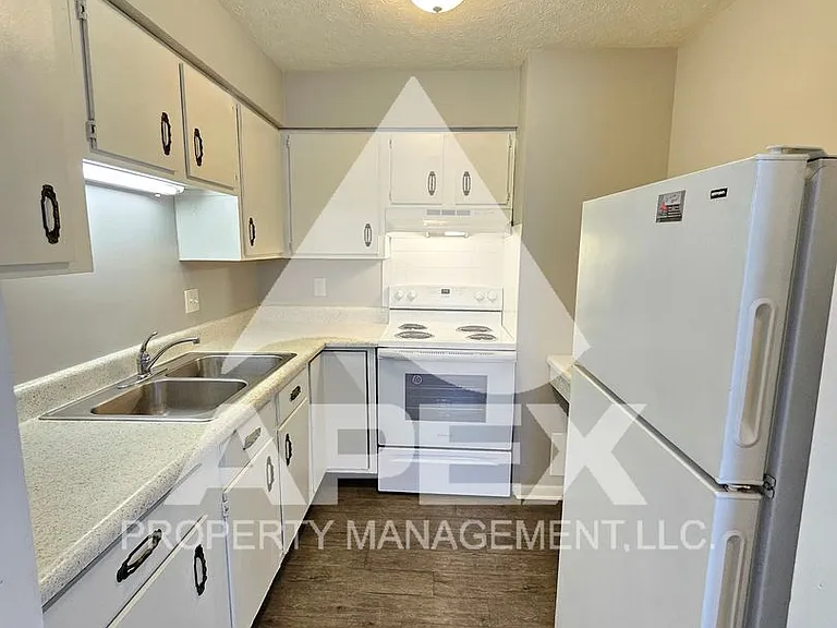 Fairhill Apartments — Photo 7