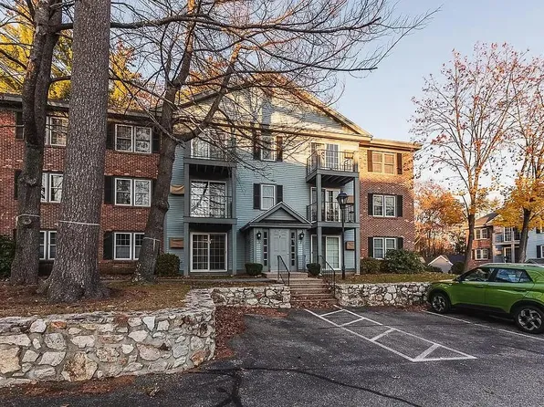 7 Northbrook Dr Unit 712, Manchester, NH 03102