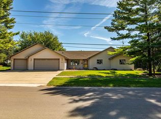 906 31st Ave, Monroe, WI 53566