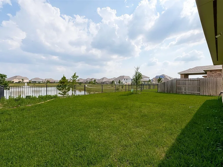 24303 Wild Bramble Ln — Photo 26