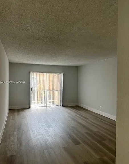 18101 NW 68th Ave — Photo 2