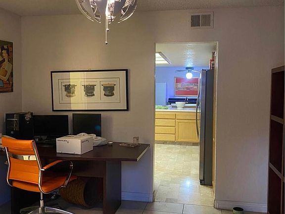 3rd image of 1644 Maple Dr #1