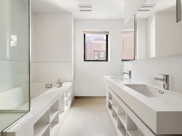 100 Eleventh Avenue image 5 of 12