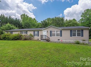 992 Brickyard Rd, Horse Shoe, NC 28742