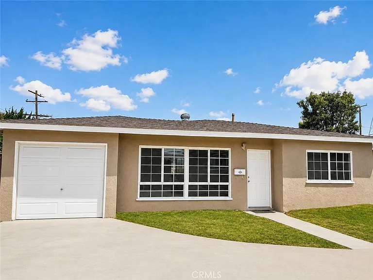 7224 1/4 Florence Ave — Photo 1