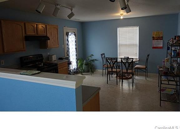 5th image of 3319 Pikes Peak Dr