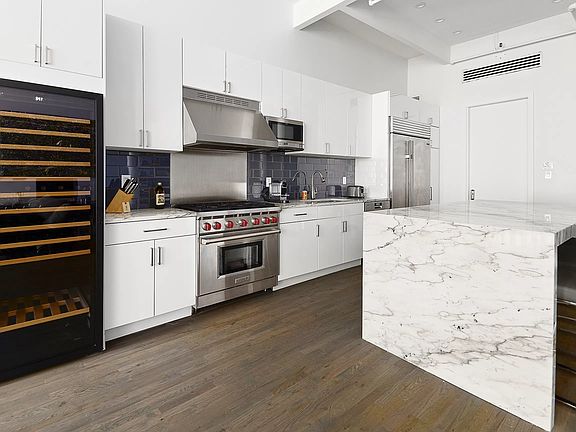 4th image of 272 Water St #2F2R
