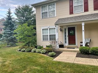 5009 Rebecca Fell Dr, Doylestown, PA 18902
