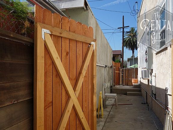 3rd image of 324 N Avenue 65