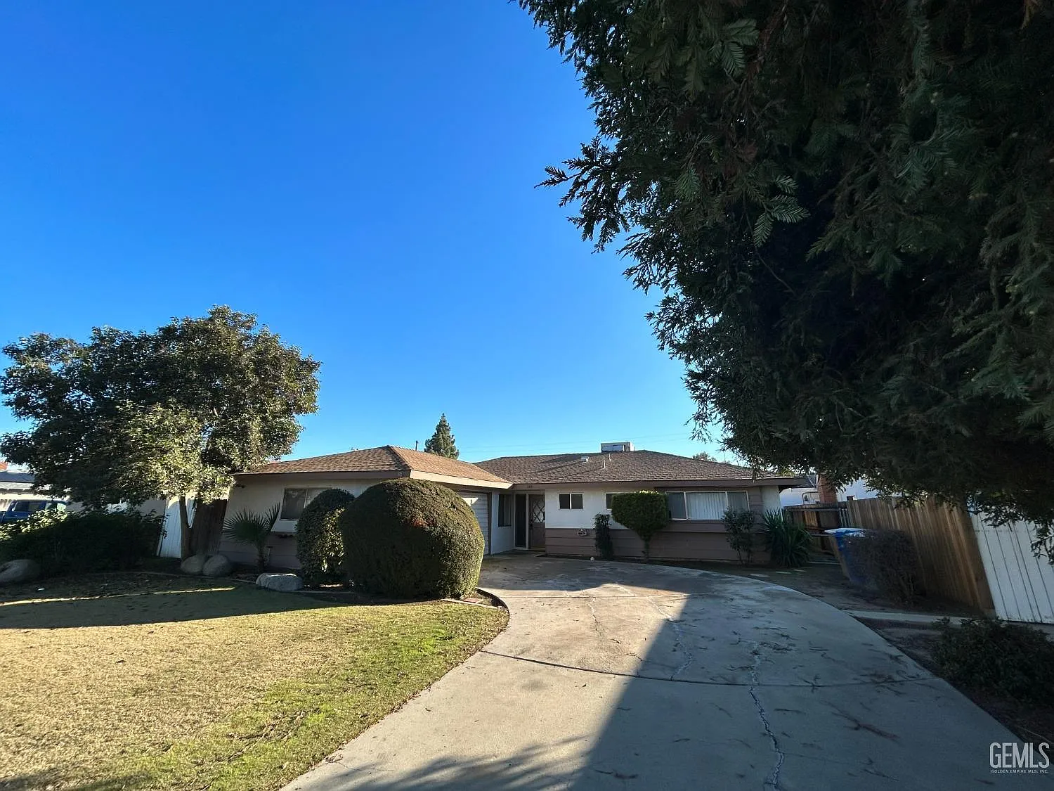 209 Electra Ave photo 1