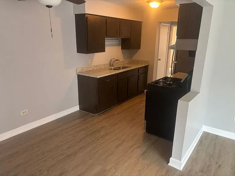 10430 Mayfield Ave #2D — Photo 3