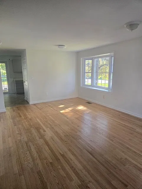 2 bed, 1.5 bath, 1200 sqft, $2,450 — Photo 2