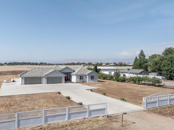 13212 E Shaw Ave, Sanger, CA 93657