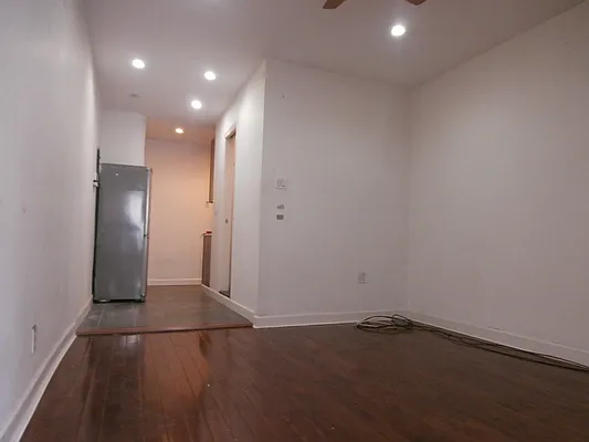 Rented by MNS | media 9