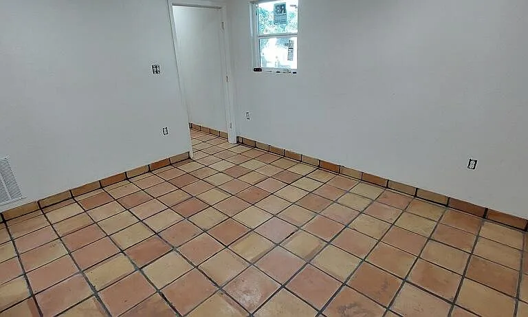 210 Cates St — Photo 14