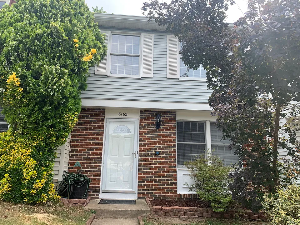 8163 Willowdale Ct