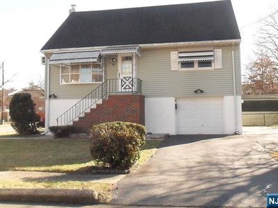 31 Carlson St, Little Ferry, NJ, 07643