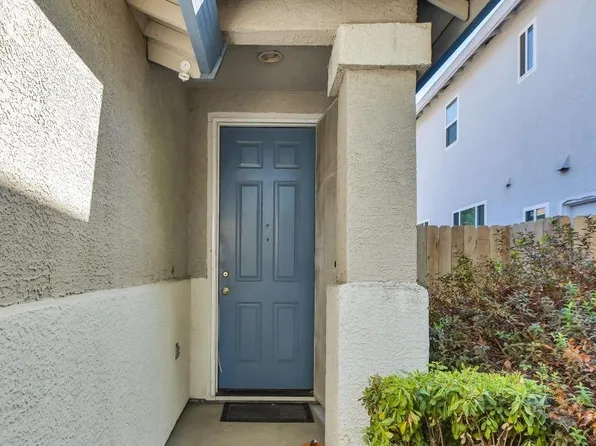 8741 Weeping Birch Ln, Elk Grove, CA 95758