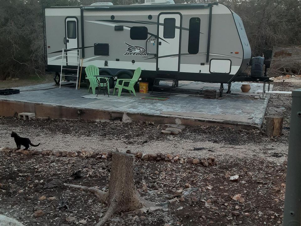 If you are a minimalist, enjoy the outdoors , little to clean, wildlife, and just like small quiet living. This is the property for you.