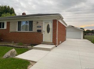 30353 Iroquois Dr, Warren, MI 48088
