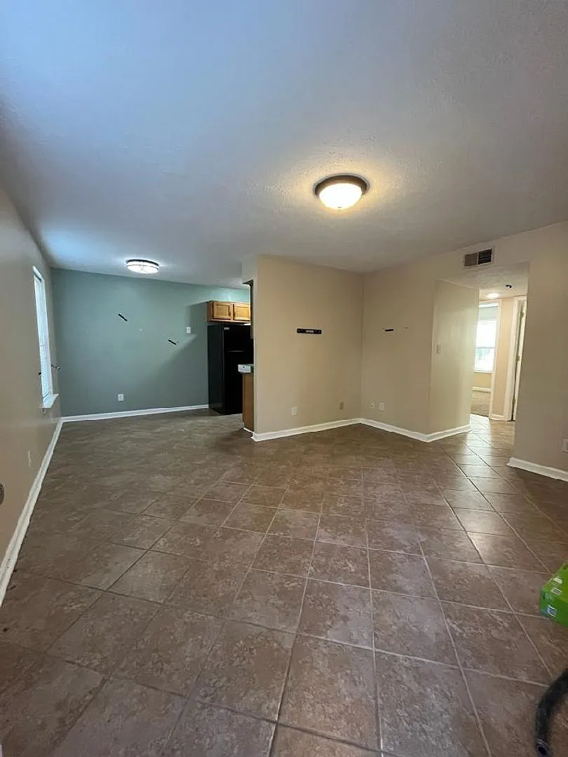 4229 Glenn Hill Manor — Photo 2