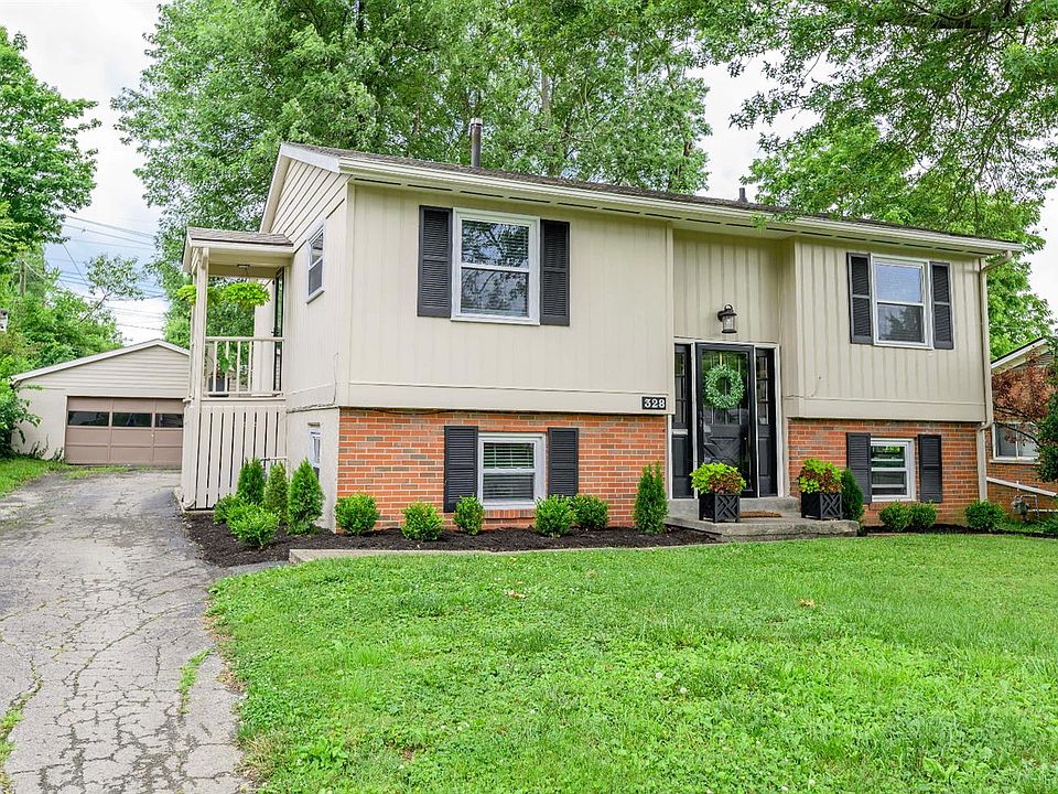 1st image of 328 Stoneybrook Dr