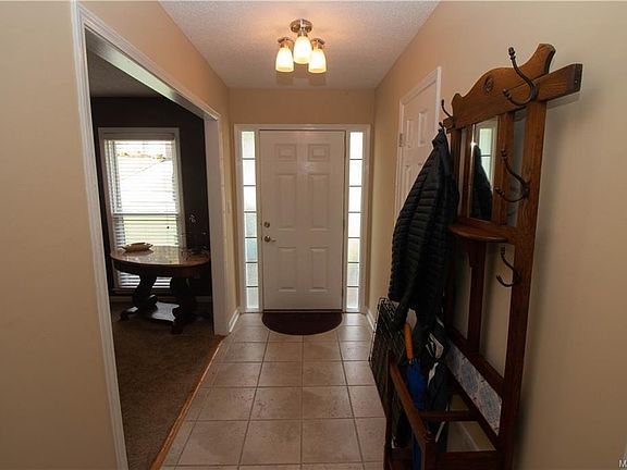 4th image of 143 Ledyard Dr
