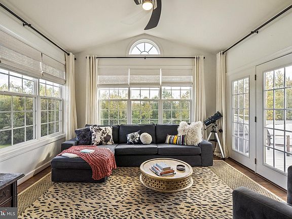 4th image of 54 Donovan Ln