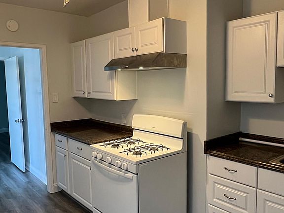 Newly remodeled kitchen.