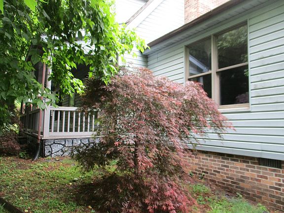 2nd image of 9191 Lesterfield Ln