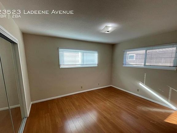 4th image of 3-162 Belle Harbor Cir #3