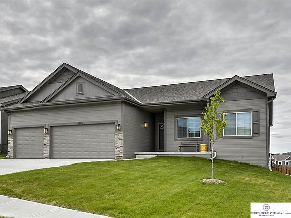 2nd image of 18813 Birch Ave