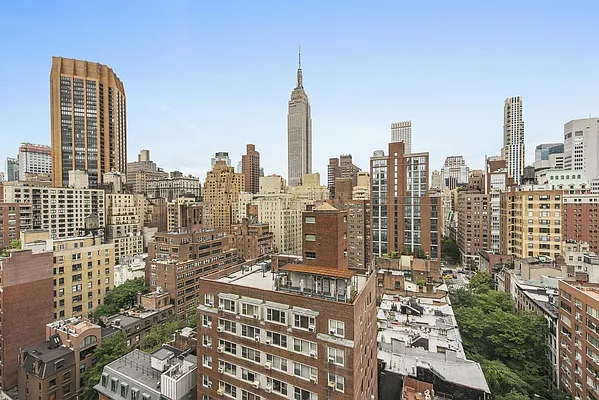 Sold by Nest Seekers International | media 19